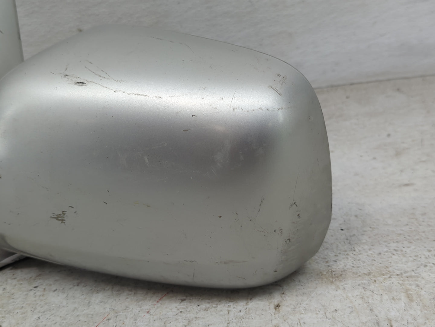 2001-2007 Toyota Highlander Driver Side View Mirror - Left Door Mirror OEM Used - Oemusedautoparts1.com