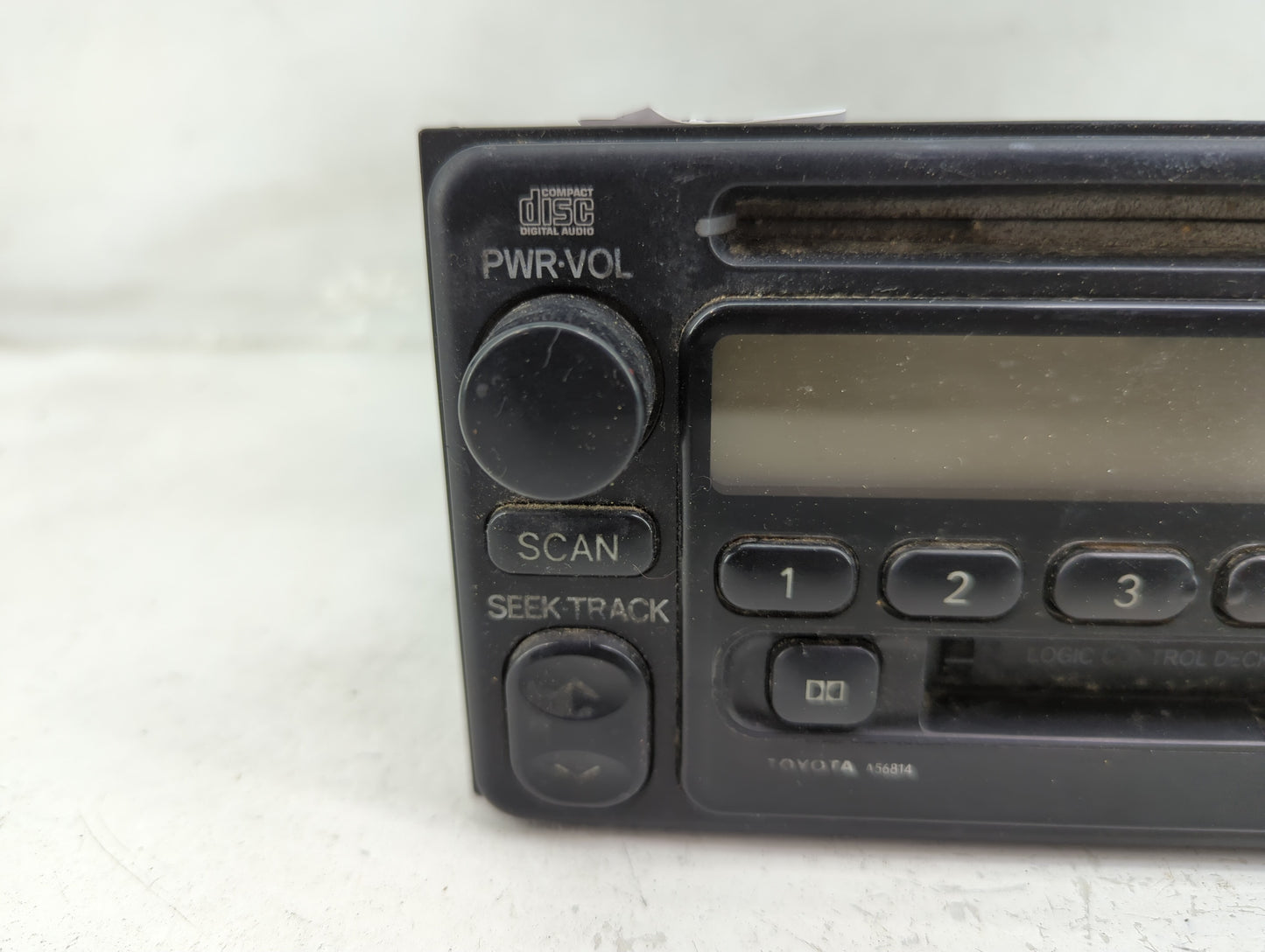 2001-2003 Toyota Highlander Radio AM FM Cd Player Receiver Replacement P/N:86120-2B680 Fits Fits 2001 2002 2003 OEM Used Aut