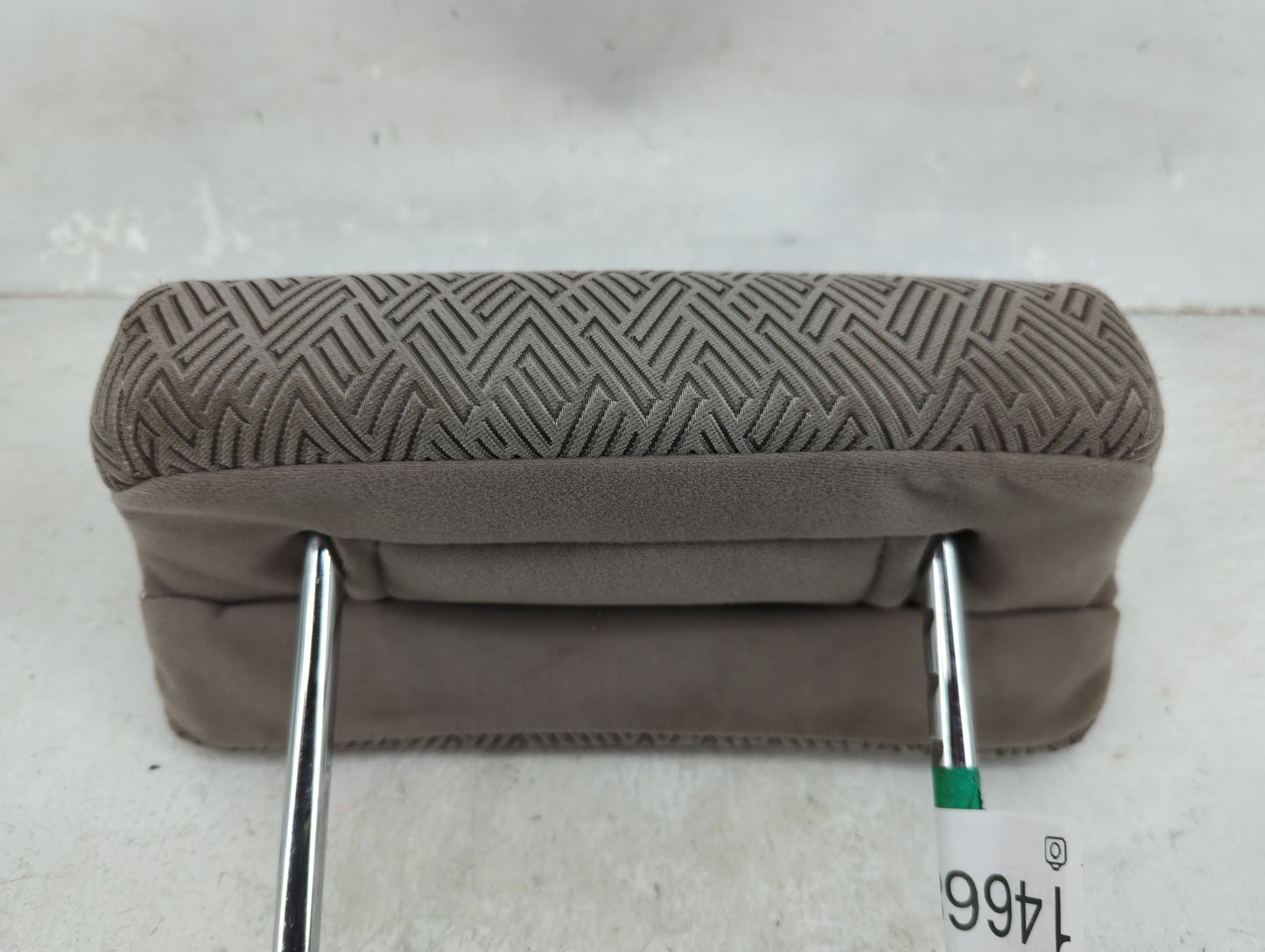 2003 Toyota Highlander Headrest Head Rest Rear Center Seat Fits OEM Used Auto Parts - Oemusedautoparts1.com