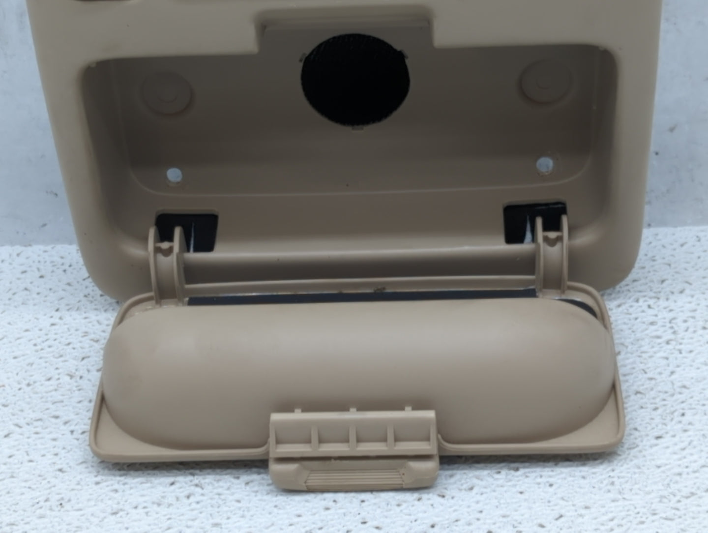 2003 Toyota Highlander Overhead Roof Console - Oemusedautoparts1.com