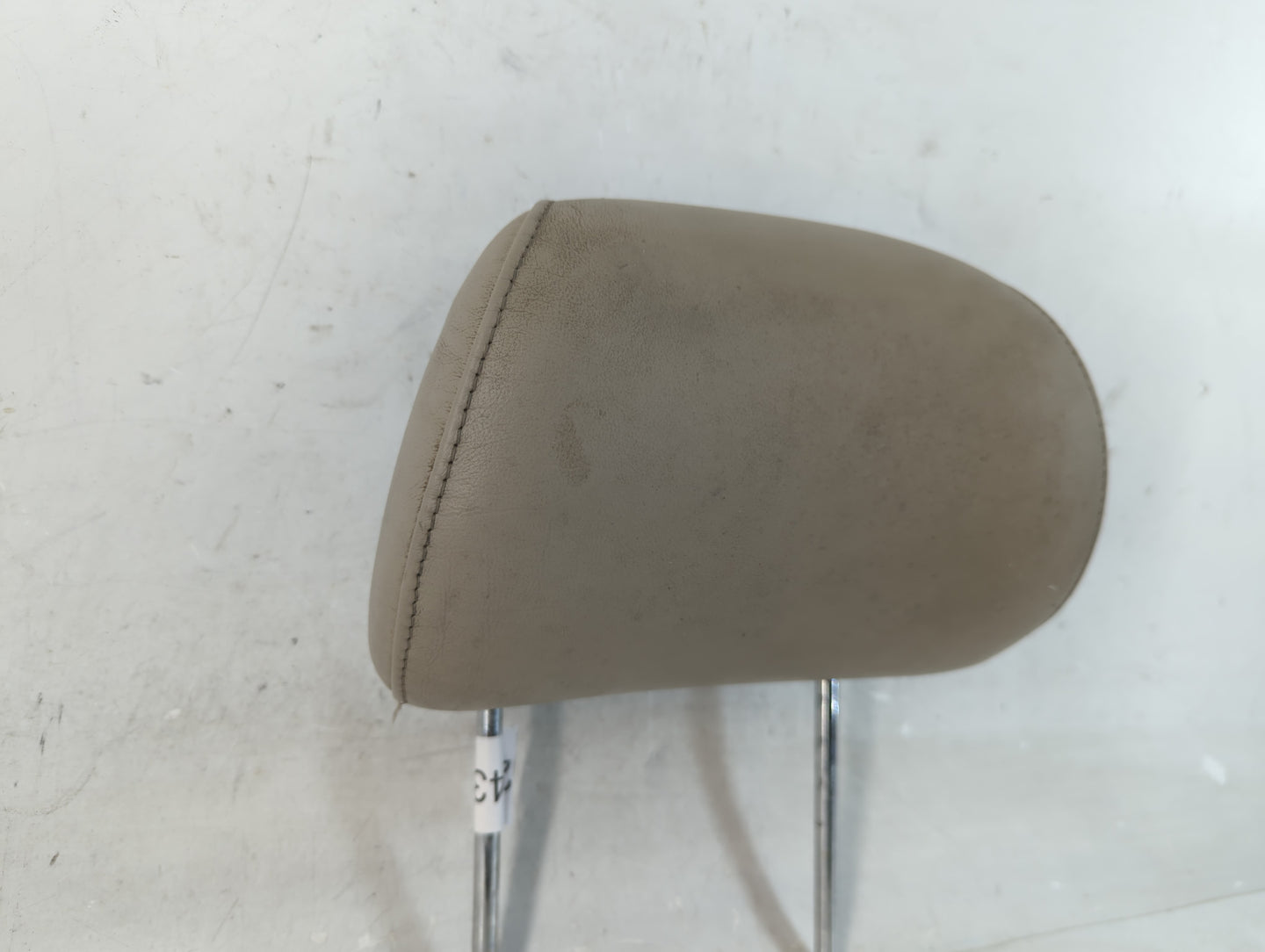 2001-2003 Toyota Highlander Headrest Head Rest Front Driver Passenger Seat Fits Fits 2001 2002 2003 OEM Used Auto Parts - Oe