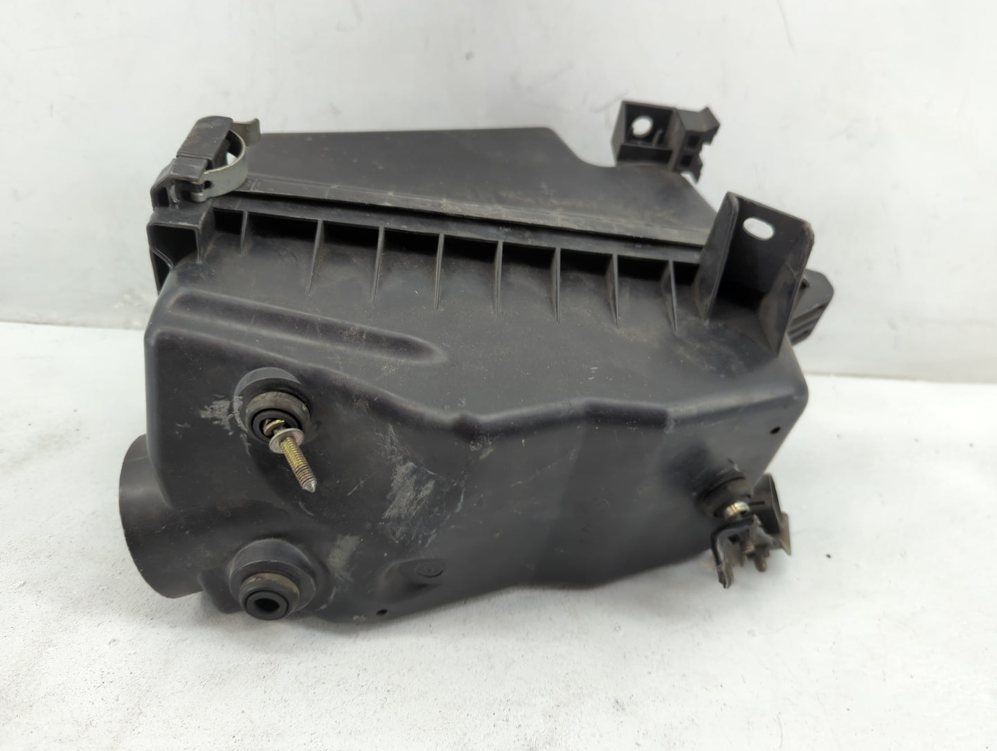 2003-2008 Toyota Matrix Air Cleaner Intake-duct Hose Tube - Oemusedautoparts1.com