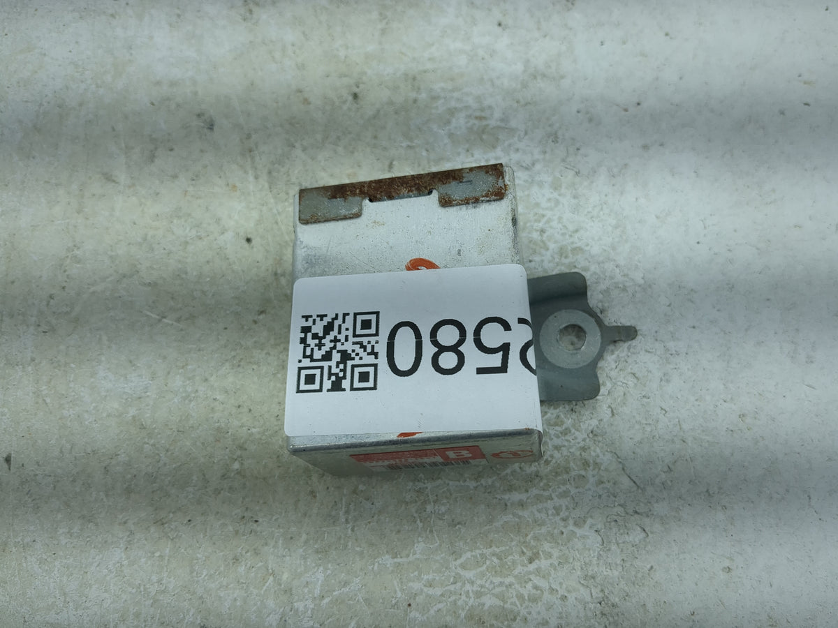 2003-2004 Toyota Matrix Cruise Control Module 88240-01020|tn036900-1581 - Oemusedautoparts1.com