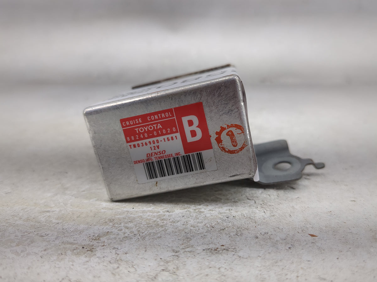 2003-2004 Toyota Matrix Cruise Control Module 88240-01020|tn036900-1581 - Oemusedautoparts1.com