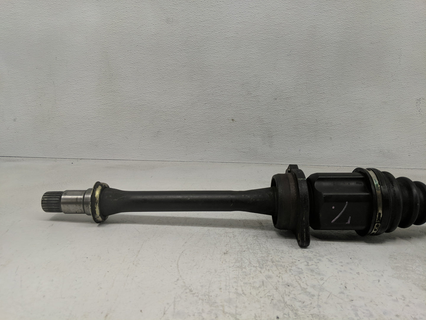 2001-2005 Toyota Rav4 Axle Shaft Front Driver Cv C/v - Oemusedautoparts1.com