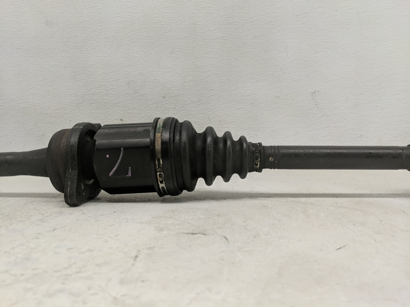 2001-2005 Toyota Rav4 Axle Shaft Front Driver Cv C/v - Oemusedautoparts1.com