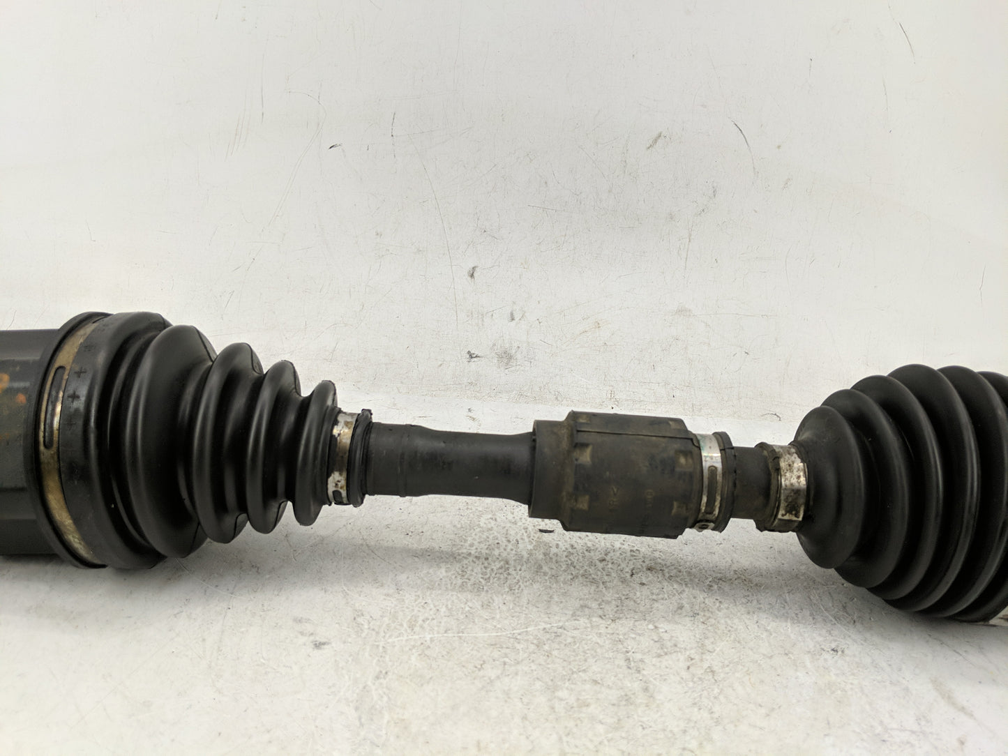 2001-2005 Toyota Rav4 Axle Shaft Front Driver Cv C/v - Oemusedautoparts1.com