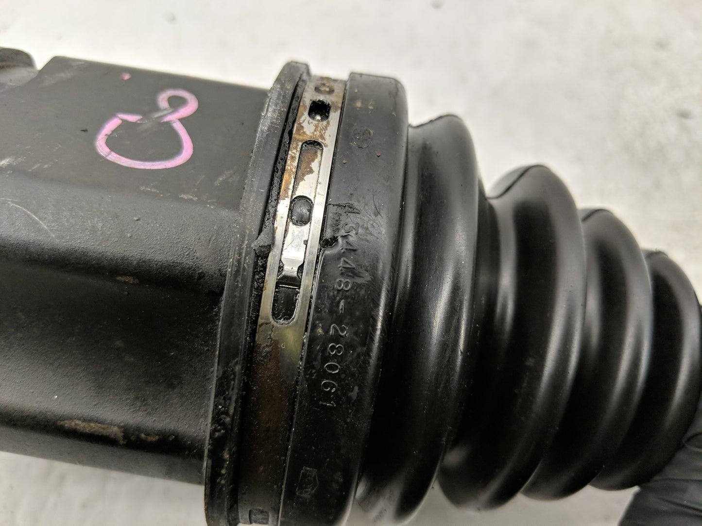 2001-2005 Toyota Rav4 Axle Shaft Front Driver Cv C/v - Oemusedautoparts1.com