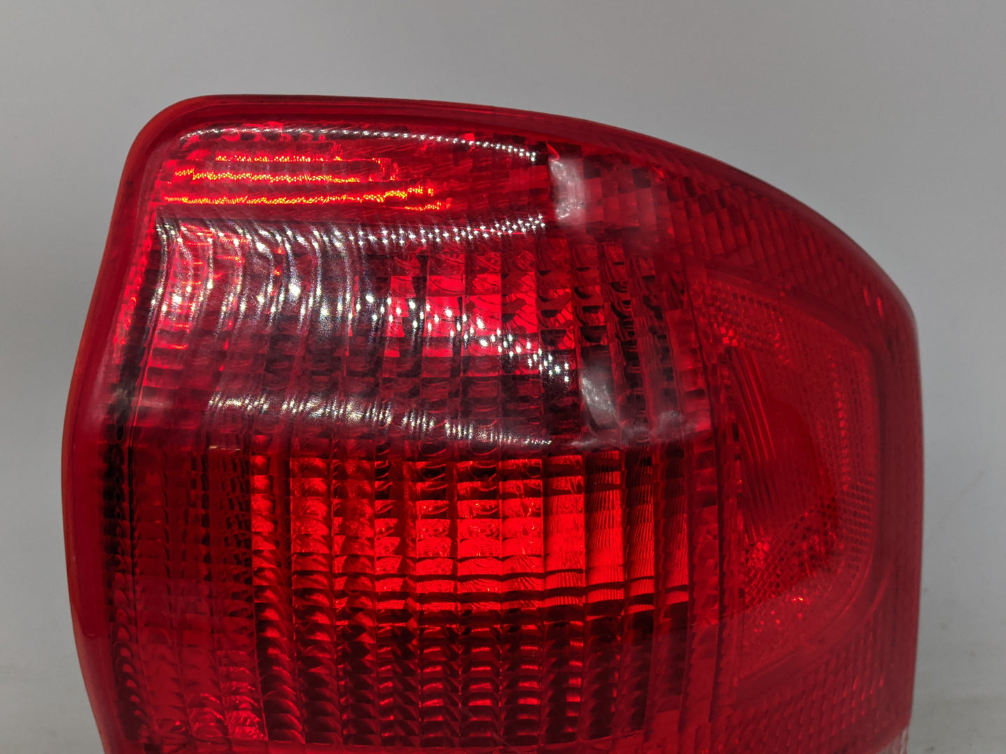 2001-2003 Toyota Rav4 Tail Light Assembly Passenger Right OEM Fits Fits 2001 2002 2003 OEM Used Auto Parts - Oemusedautopart