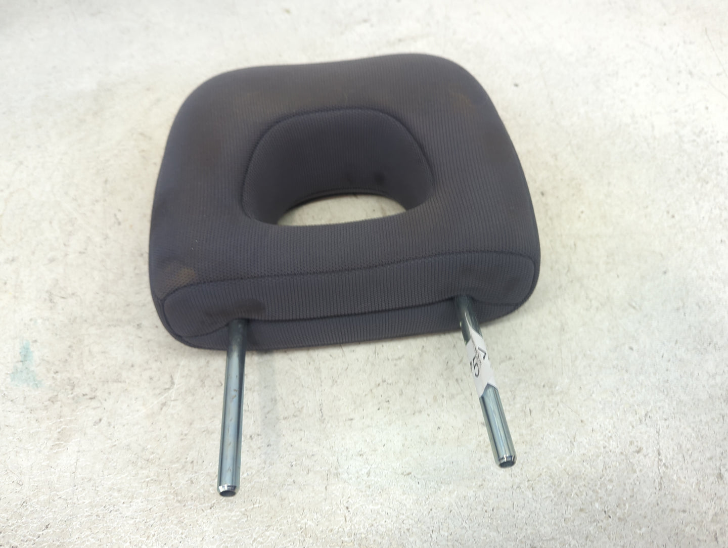 2003 Toyota Rav4 Headrest Head Rest Rear Seat Fits OEM Used Auto Parts - Oemusedautoparts1.com