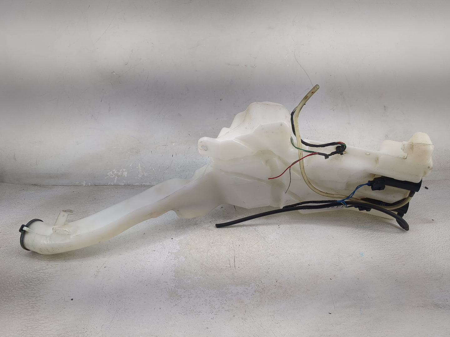 2001-2003 Toyota Rav4 Windshield Washer Fluid Reservoir Bottle Oem - Oemusedautoparts1.com