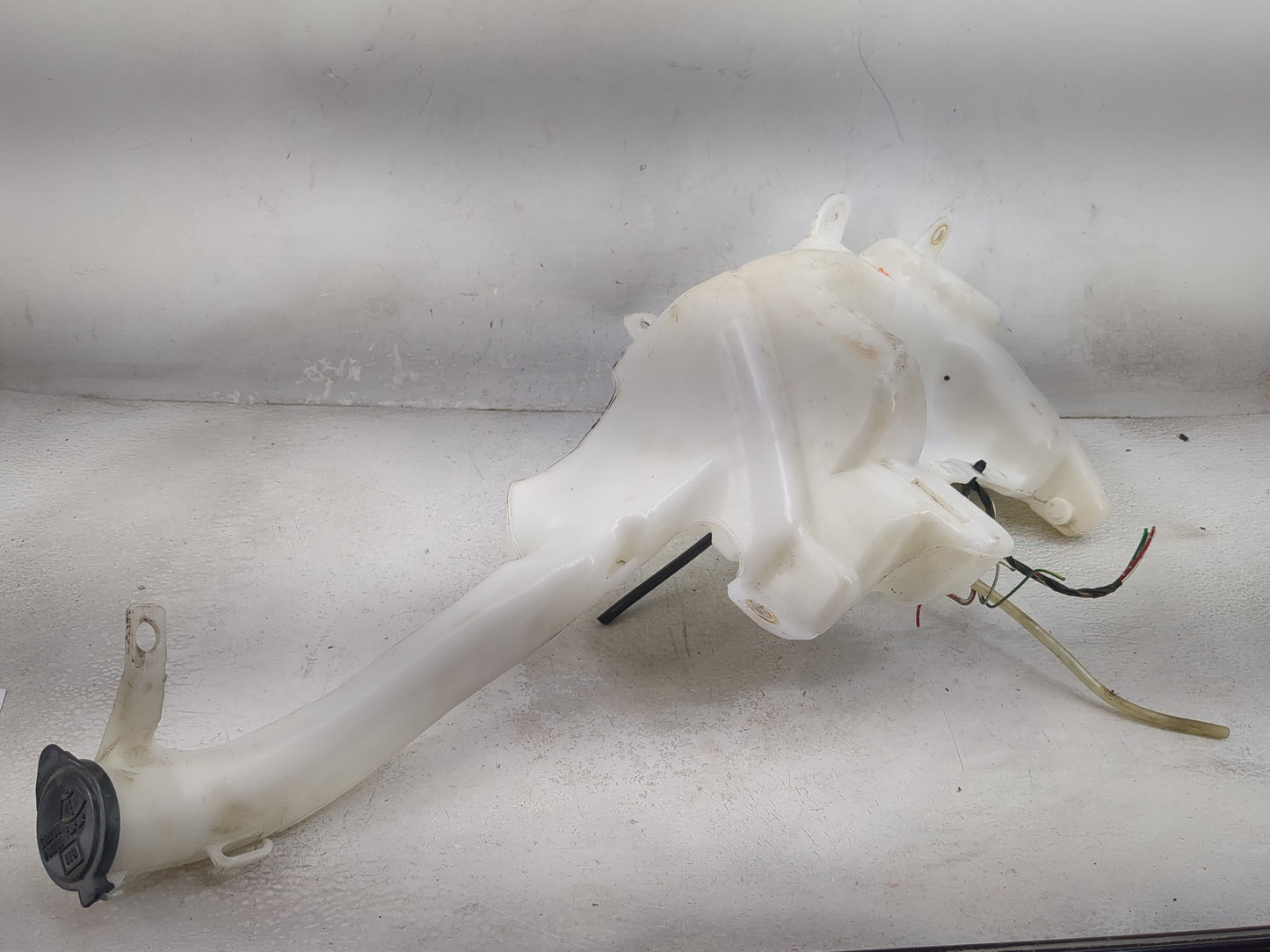 2001-2003 Toyota Rav4 Windshield Washer Fluid Reservoir Bottle Oem - Oemusedautoparts1.com