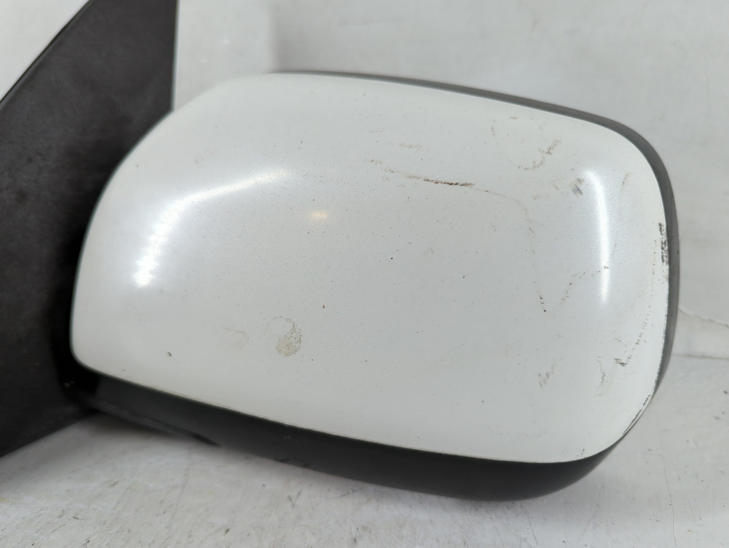 2001-2003 Toyota Rav4 Driver Left Side View Manual Door Mirror White - Oemusedautoparts1.com