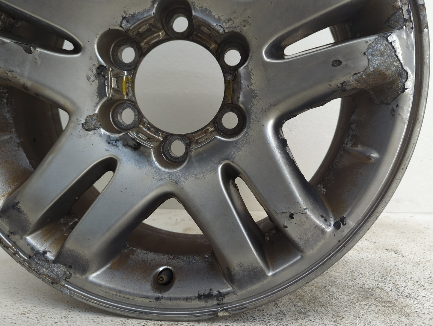 2003-2007 Toyota Sequoia Oem Wheel Rim 1060522 - Oemusedautoparts1.com