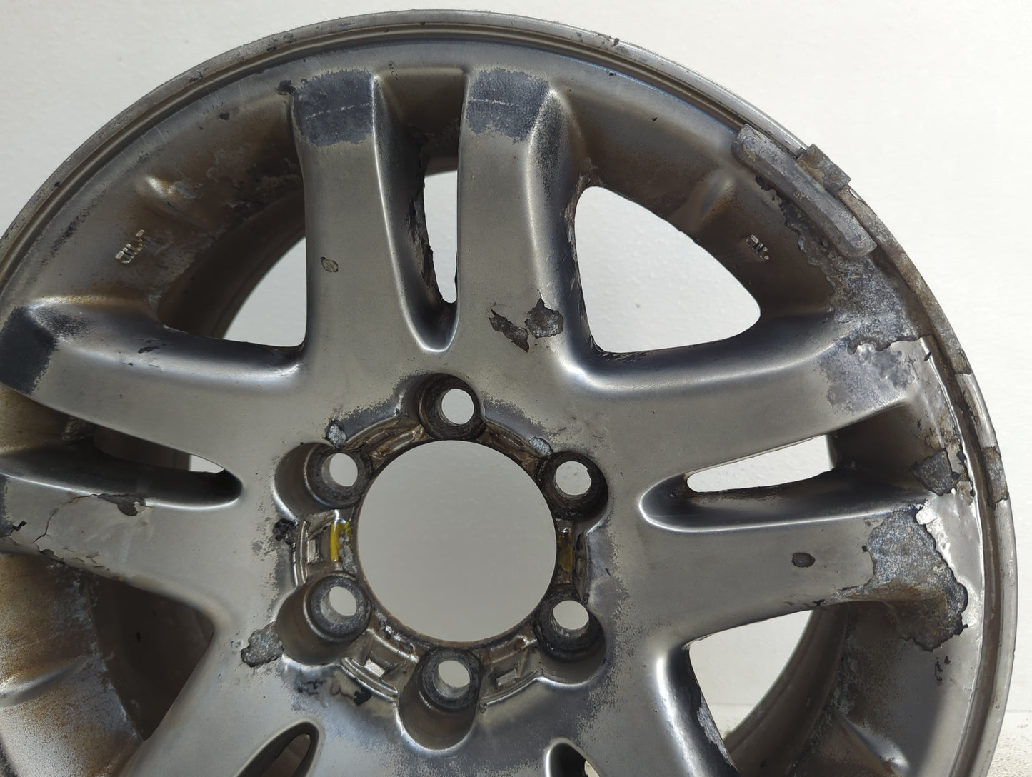 2003-2007 Toyota Sequoia Oem Wheel Rim 1060522 - Oemusedautoparts1.com