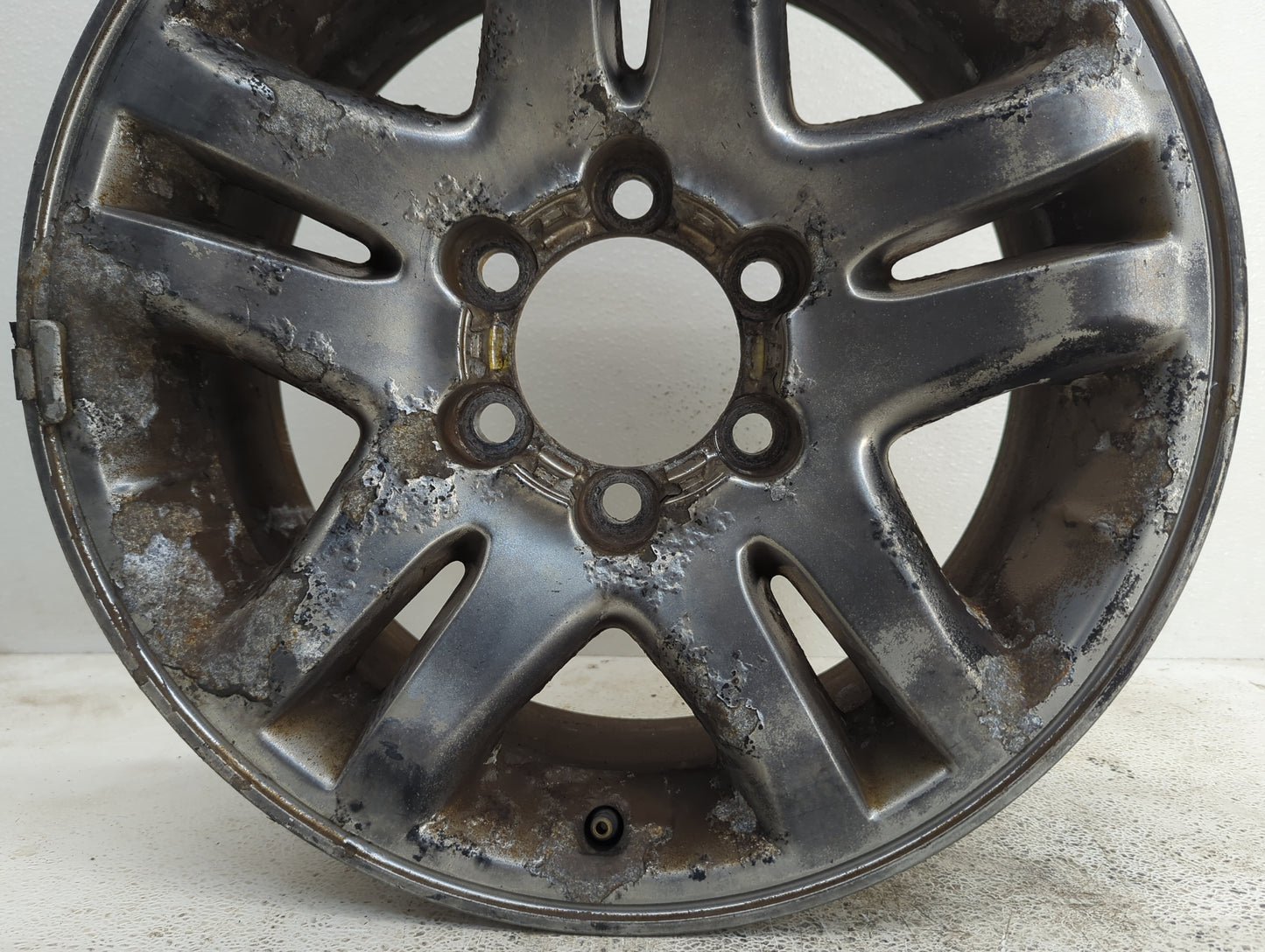 2003-2007 Toyota Sequoia Oem Wheel Rim 1060530 - Oemusedautoparts1.com