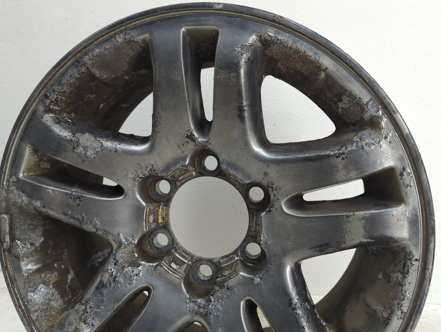 2003-2007 Toyota Sequoia Oem Wheel Rim 1060530 - Oemusedautoparts1.com
