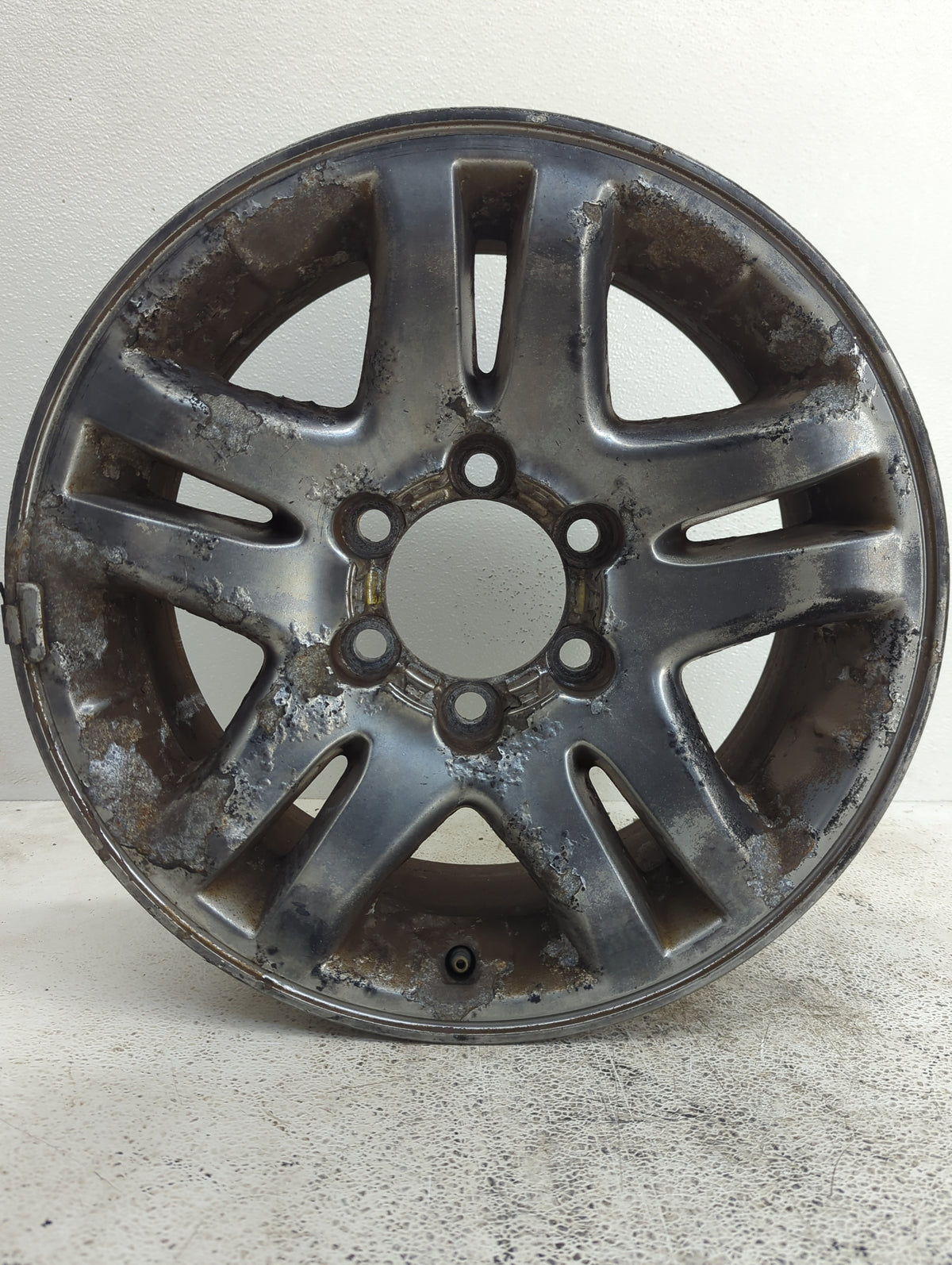2003-2007 Toyota Sequoia Oem Wheel Rim 1060530 - Oemusedautoparts1.com