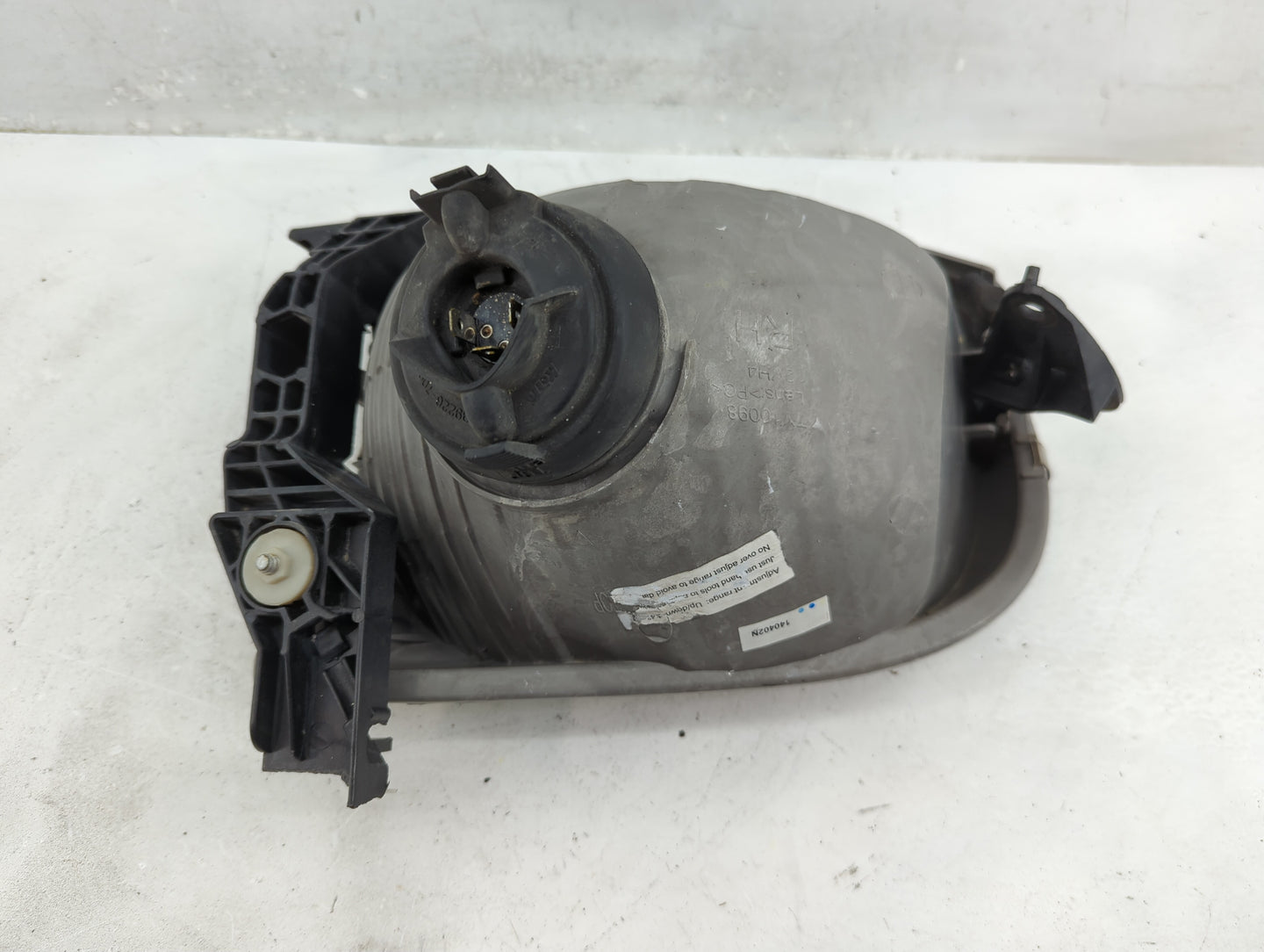 2001-2004 Toyota Sequoia Passenger Right Oem Head Light Headlight Lamp - Oemusedautoparts1.com
