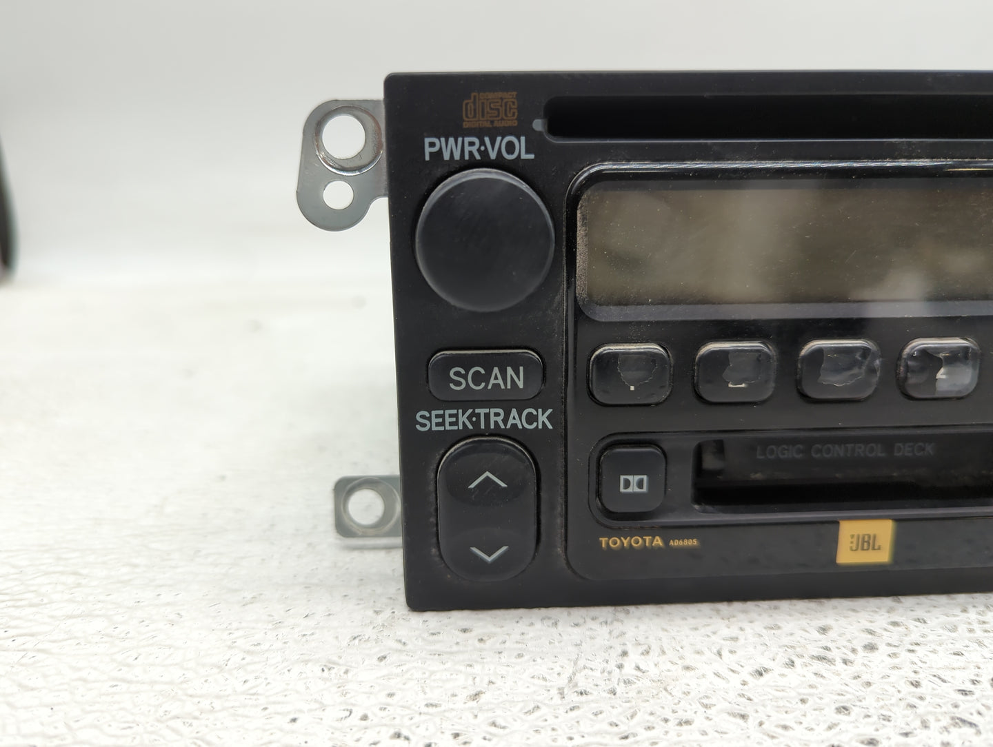 2001-2003 Toyota Sienna Radio AM FM Cd Player Receiver Replacement P/N:86120-08120 AD6805 Fits Fits 2001 2002 2003 OEM Used 
