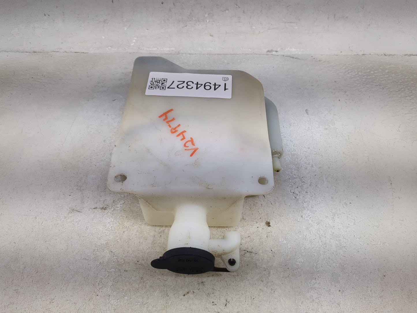1998-2003 Toyota Sienna Radiator Coolant Overflow Expansion Tank Bottle 1494327 - Oemusedautoparts1.com