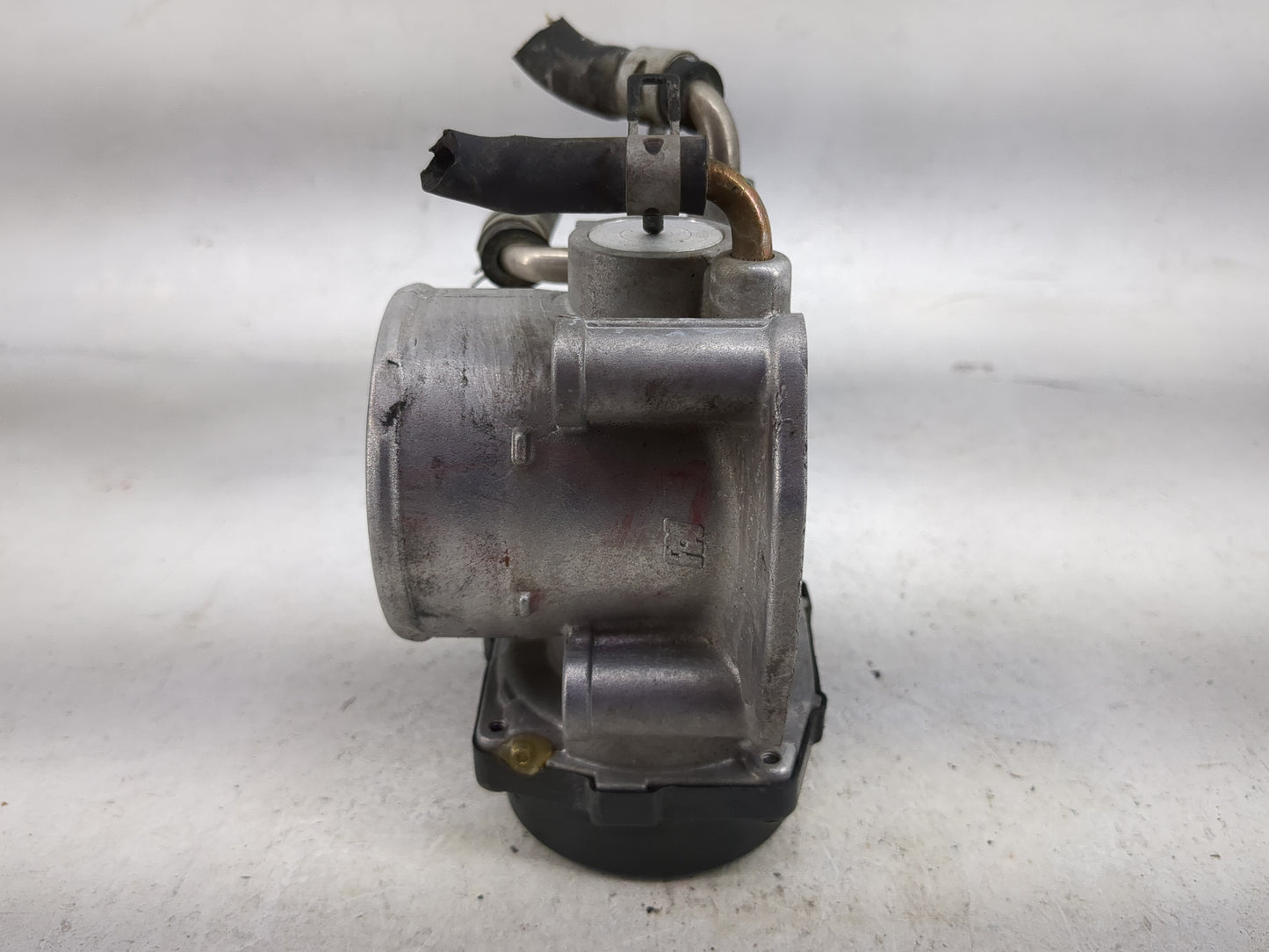 2002-2003 Toyota Solara Throttle Body P/N:22030-0H010 Fits Fits 2002 2003 OEM Used Auto Parts - Oemusedautoparts1.com