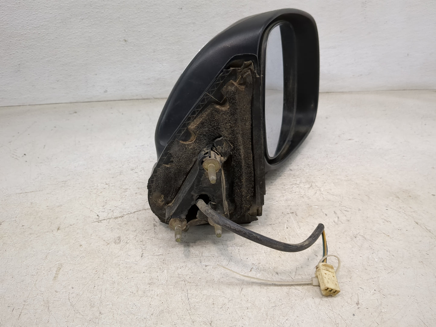 2003-2006 Toyota Tundra Passenger Side View Mirror - Right Door Mirror OEM Used - Oemusedautoparts1.com
