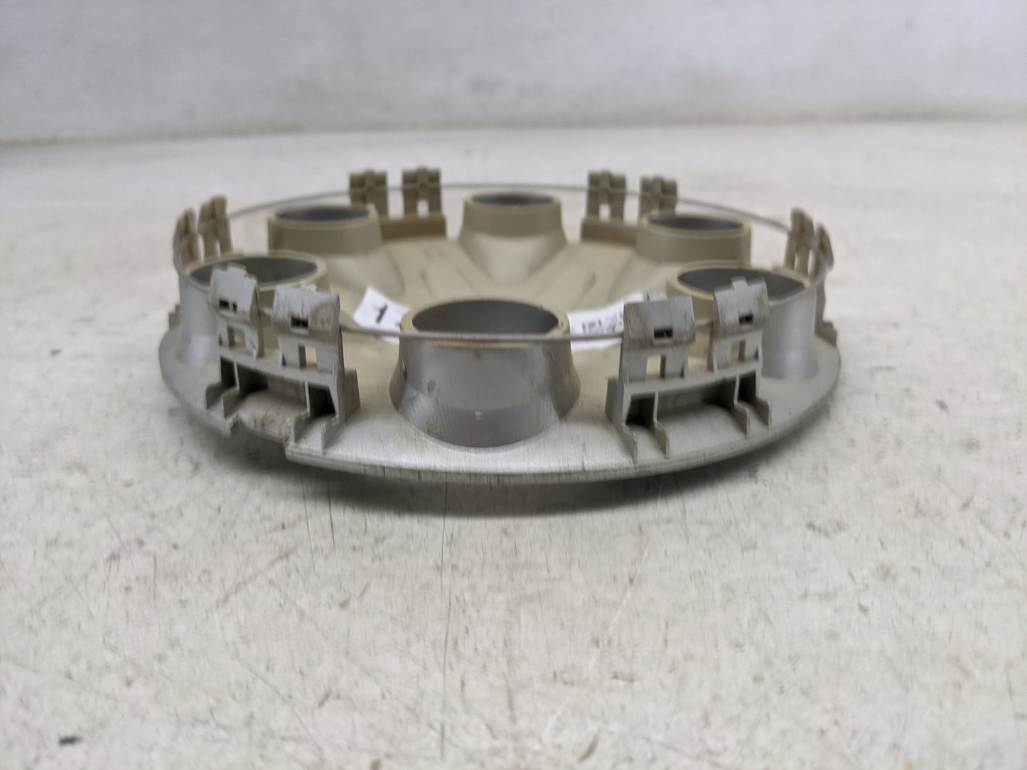 2003 Toyota Tundra Center Cap Oem Silver - Oemusedautoparts1.com