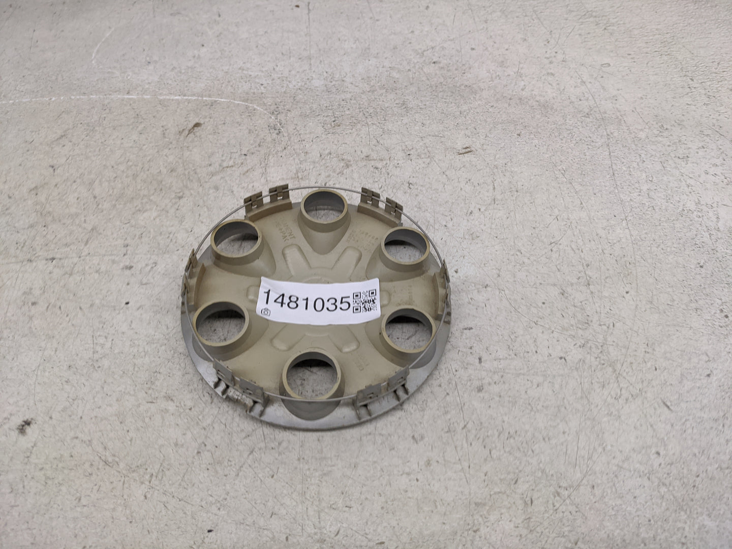 2003 Toyota Tundra Center Cap Oem Silver - Oemusedautoparts1.com
