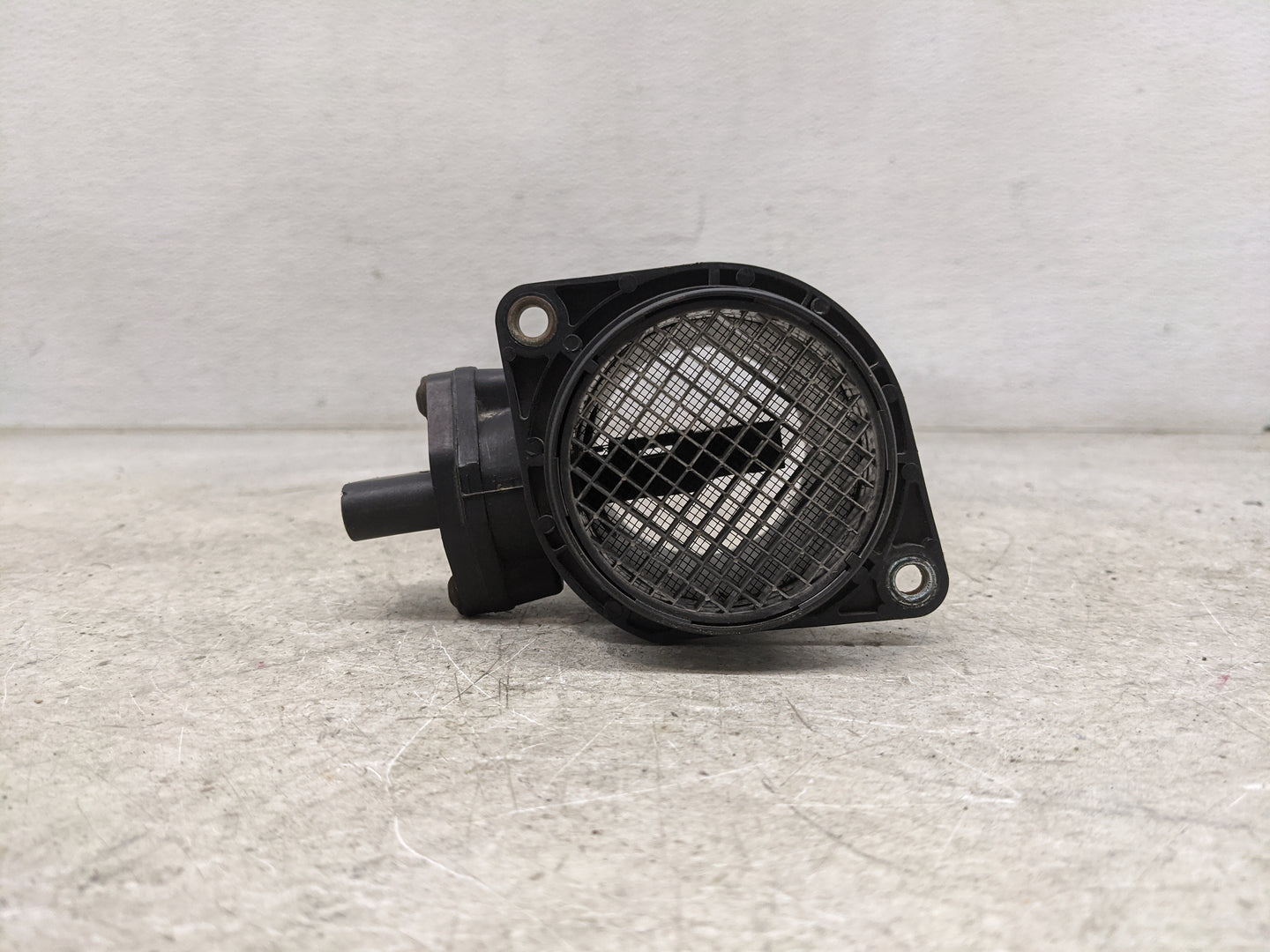 2001-2005 Volkswagen Beetle Mass Air Flow Meter Maf 1485375 - Oemusedautoparts1.com