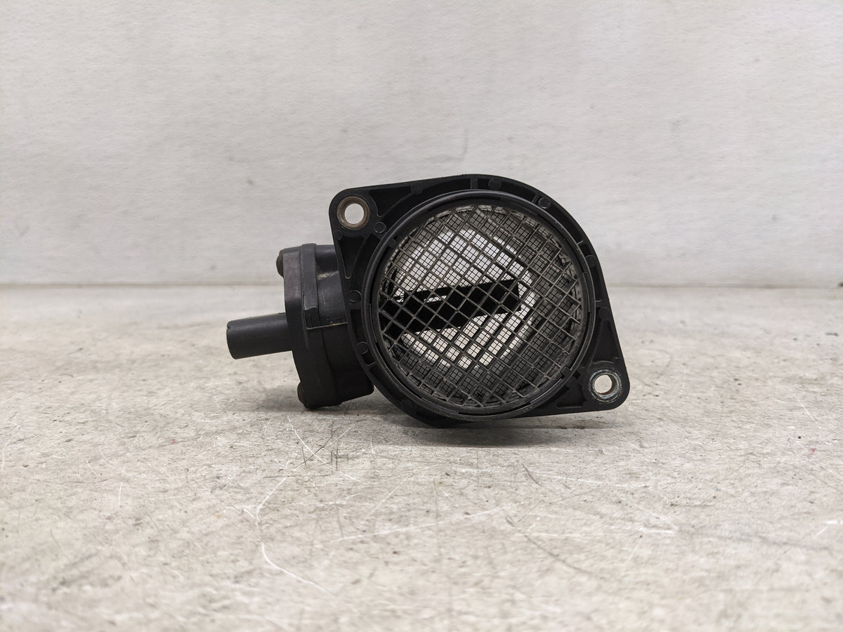 2001-2005 Volkswagen Beetle Mass Air Flow Meter Maf Sensor 1485375 - Oemusedautoparts1.com