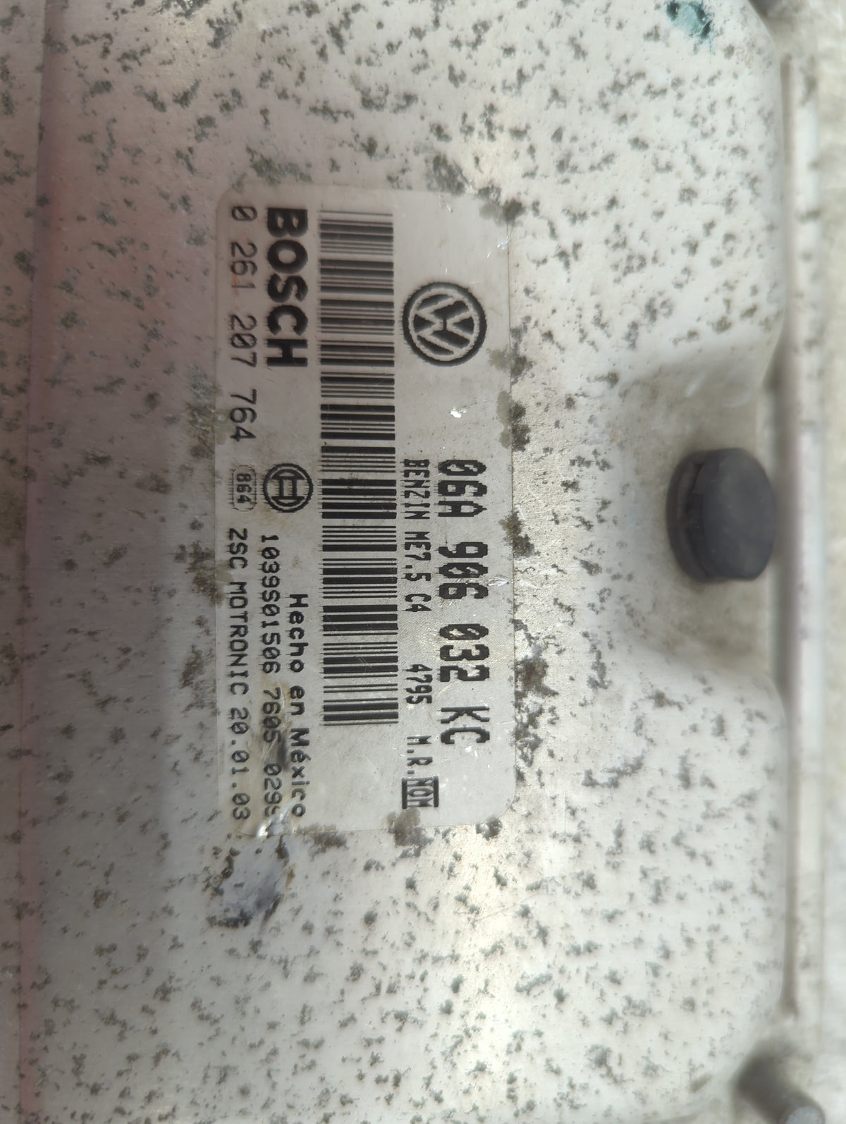 2003 Volkswagen Beetle PCM Engine Control Computer ECU ECM PCU OEM P/N:06A906032KC 0261207764 OEM Used Auto Parts - Oemuseda