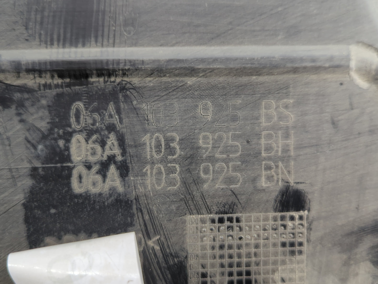 2003 Volkswagen Beetle Engine Cover - Oemusedautoparts1.com