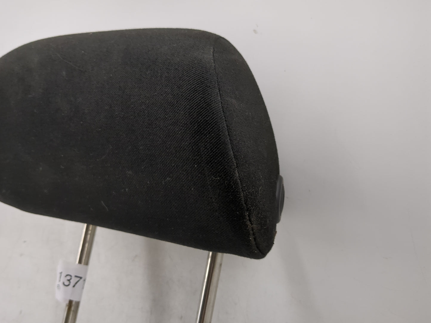 2000-2007 Volkswagen Golf Headrest Head Rest Front Driver Passenger Seat Fits Fits 2000 2001 2002 2003 2004 2005 2006 2007 O