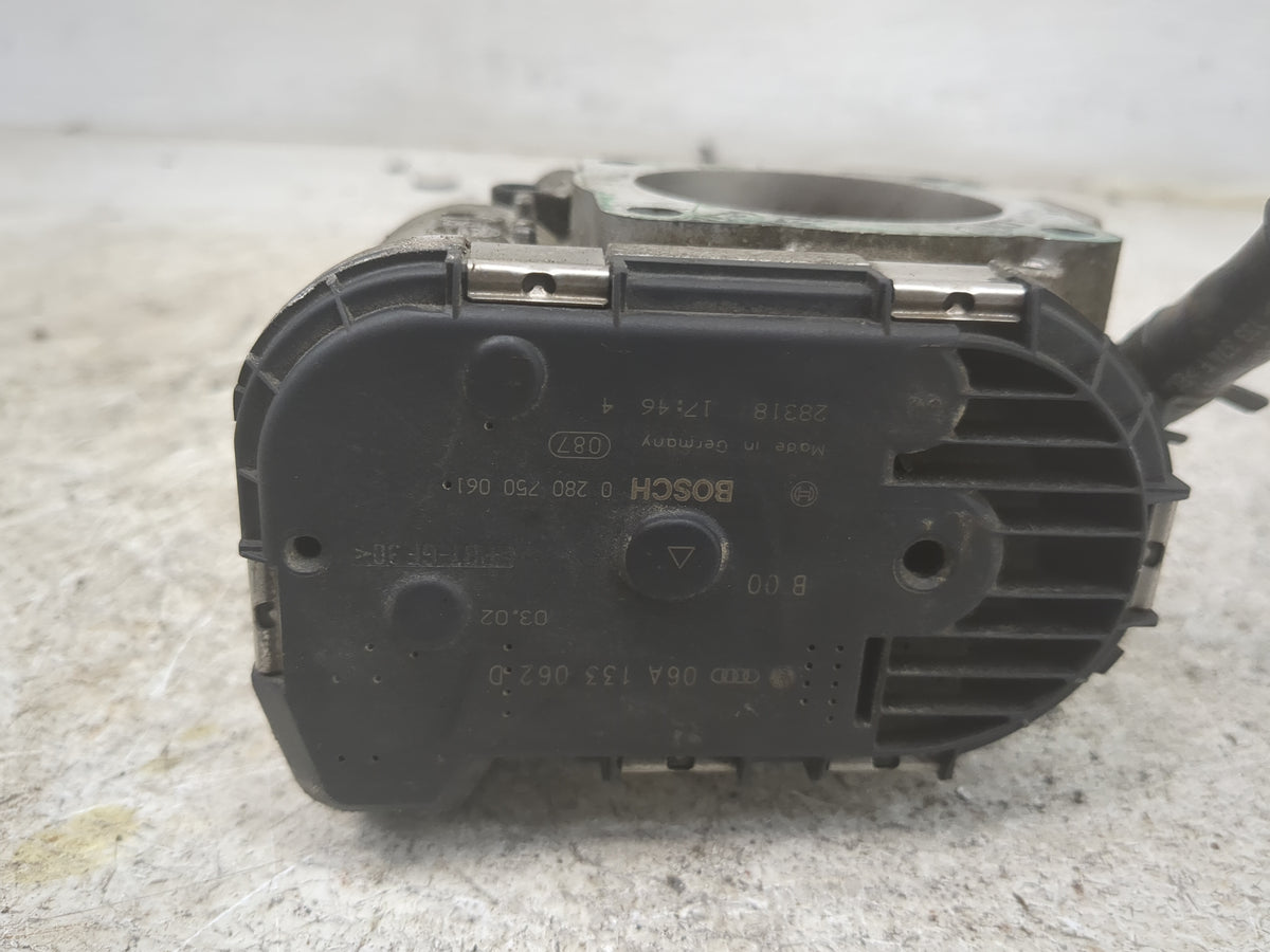 2000-2007 Volkswagen Golf Throttle Body P/N:06A 133 062 D 0 280 750 061 Fits Fits 2000 2001 2002 2003 2004 2005 2006 2007 OE