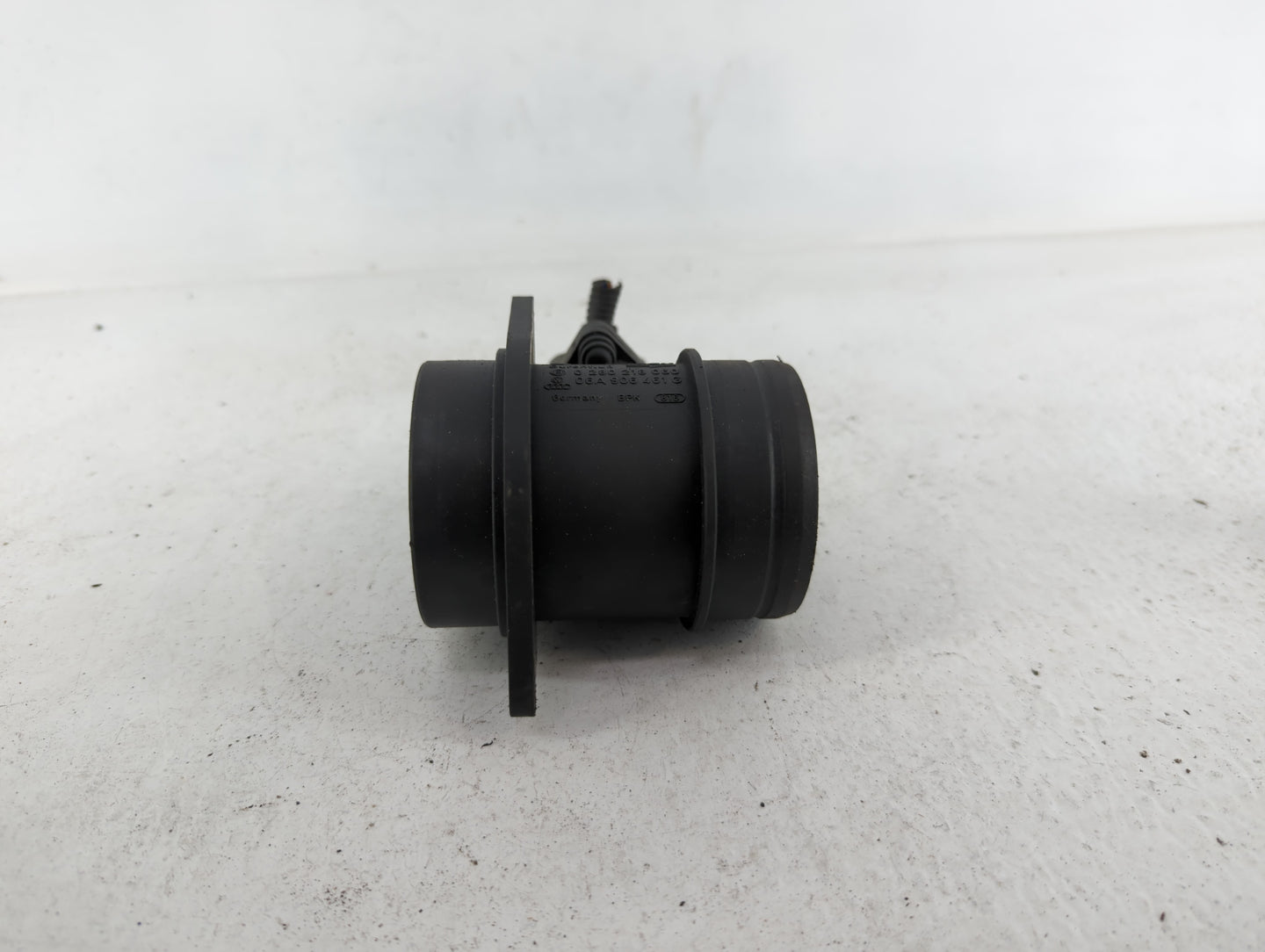 2000-2007 Volkswagen Golf Mass Air Flow Meter Maf - Oemusedautoparts1.com