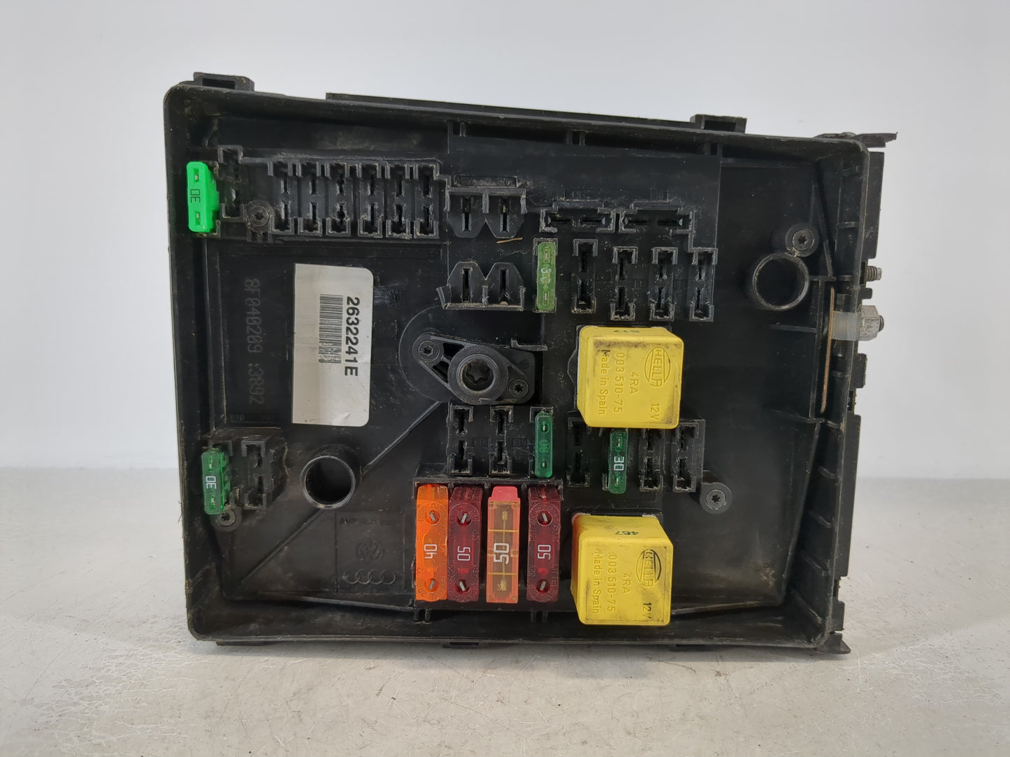 2002-2004 Volkswagen Jetta Fusebox Fuse Box Panel Relay Module Fits Fits 2002 2003 2004 OEM Used Auto Parts - Oemusedautopar