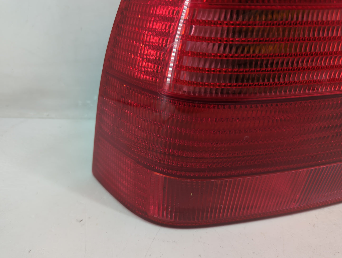 1999-2003 Volkswagen Jetta Tail Light Assembly Driver Left OEM P/N:1 J5 945 257 Fits Fits 1999 2000 2001 2002 2003 OEM Used 