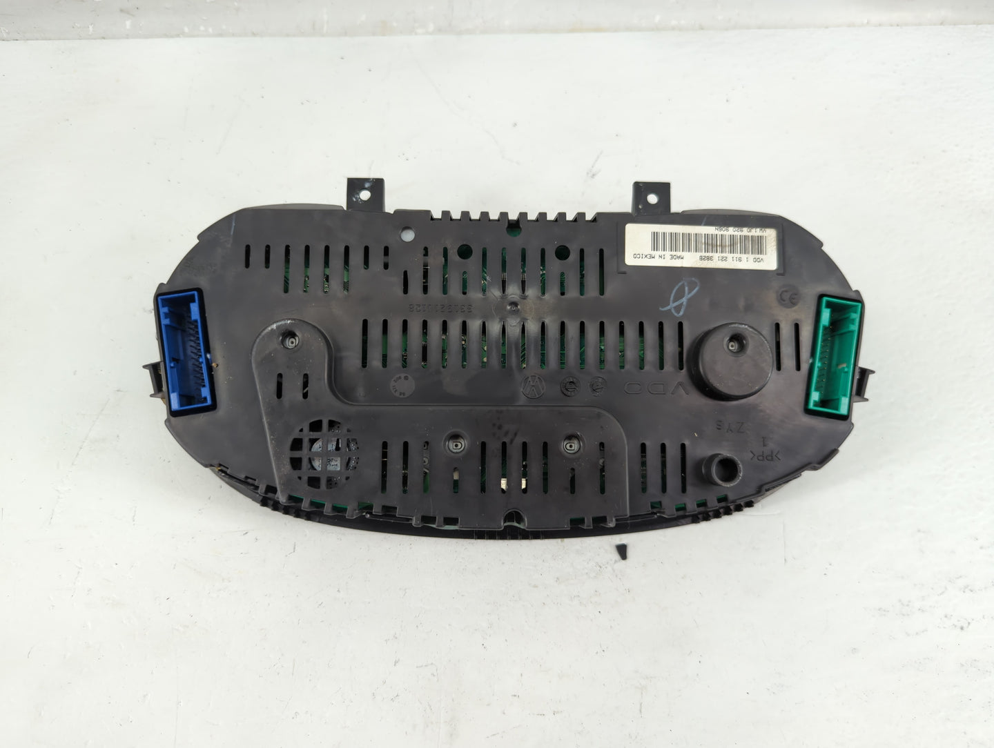 2003 Volkswagen Jetta Instrument Cluster Speedometer Gauges P/N:VD0 1 911 221 382B Fits OEM Used Auto Parts - Oemusedautopar