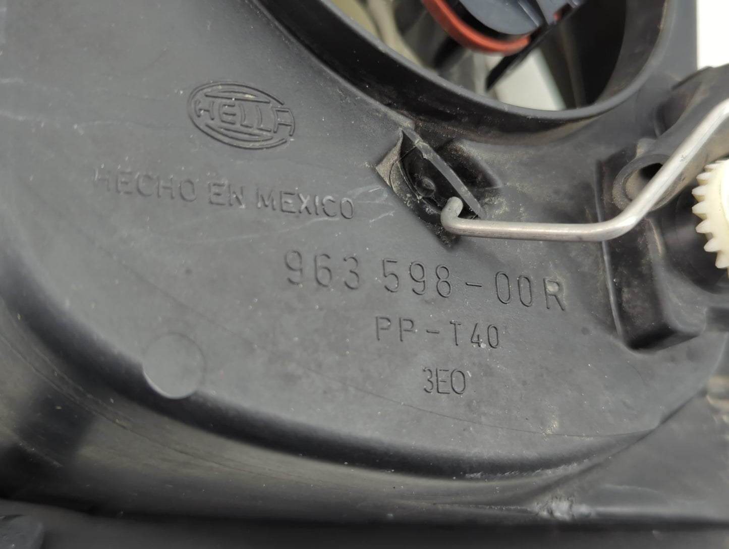 2002-2006 Volkswagen Jetta Passenger Right Oem Head Light Headlight Lamp 1313955 - Oemusedautoparts1.com