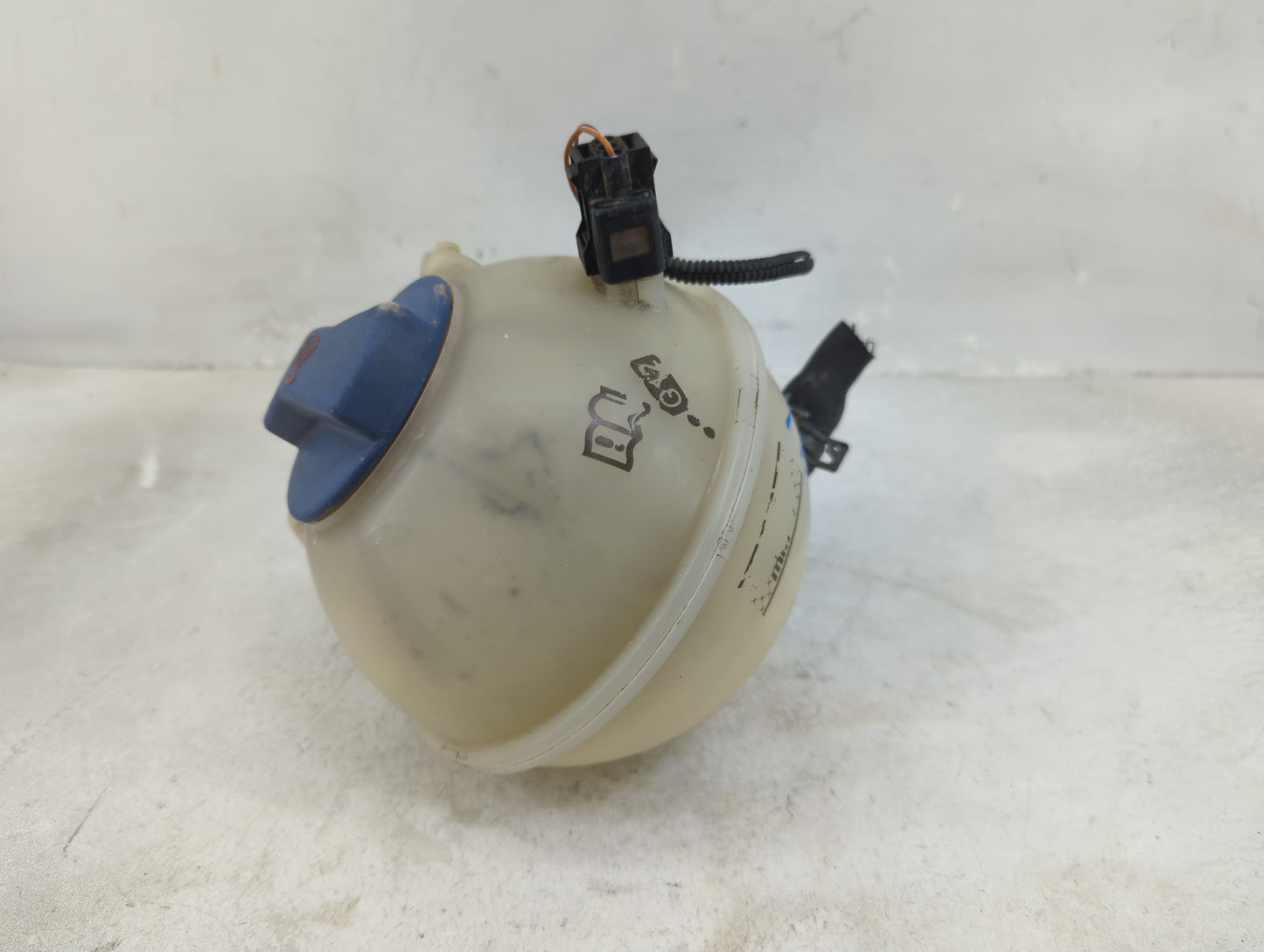 2000 Volkswagen Jetta Radiator Coolant Overflow Expansion Tank Bottle 1433352 - Oemusedautoparts1.com