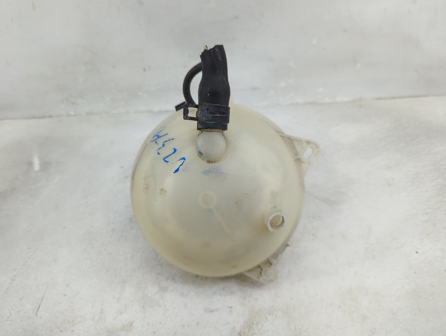 2000 Volkswagen Jetta Radiator Coolant Overflow Expansion Tank Bottle 1433352 - Oemusedautoparts1.com