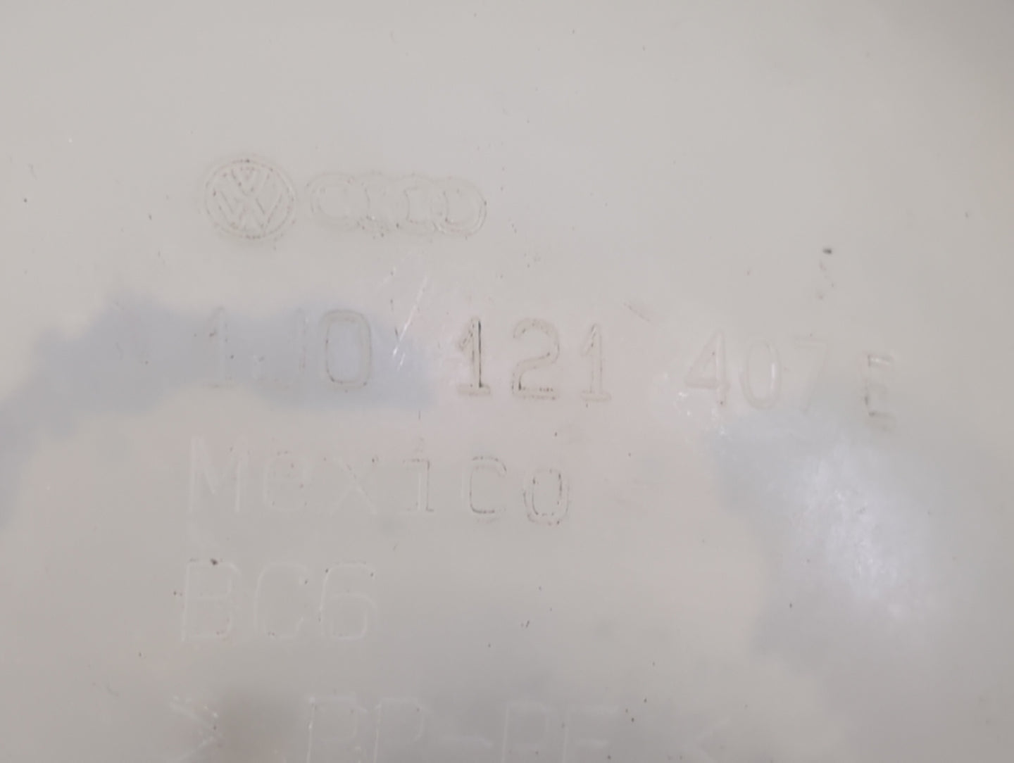 2000 Volkswagen Jetta Radiator Coolant Overflow Expansion Tank Bottle 1433352 - Oemusedautoparts1.com