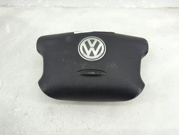 2003 Volkswagen Jetta Air Bag Driver Left Steering Wheel Mounted P/N:08638/965-0 Fits OEM Used Auto Parts - Oemusedautoparts