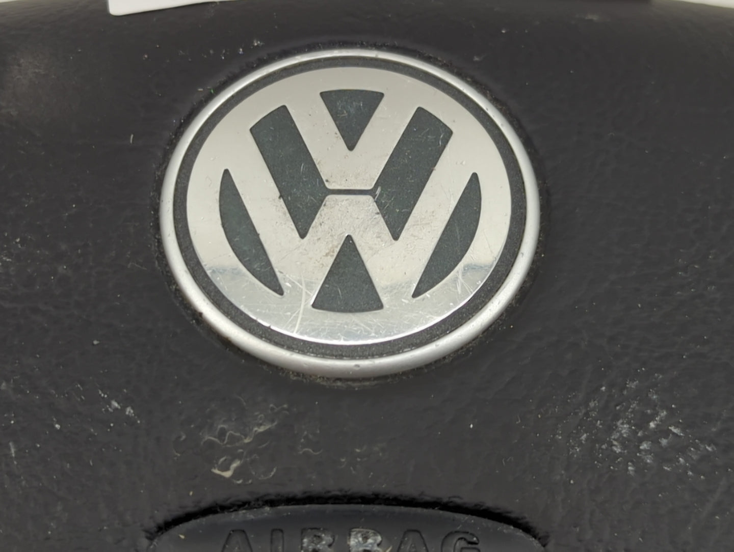 2003 Volkswagen Jetta Air Bag Driver Left Steering Wheel Mounted P/N:08638/965-0 Fits OEM Used Auto Parts - Oemusedautoparts