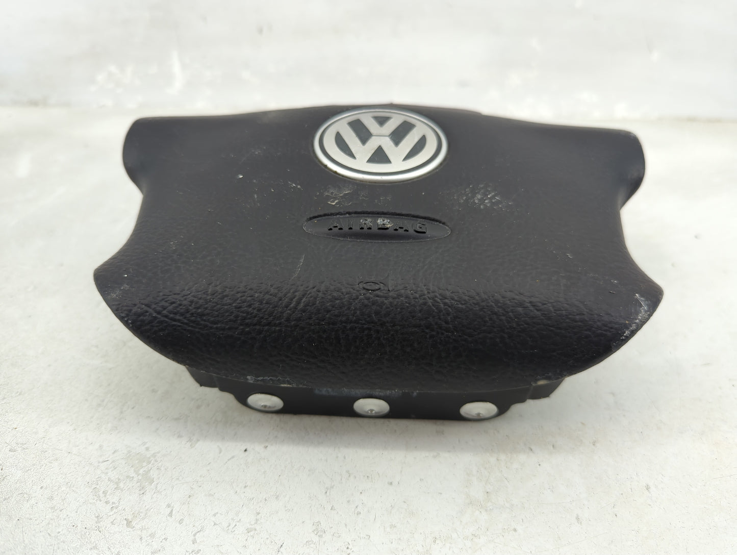2003 Volkswagen Jetta Air Bag Driver Left Steering Wheel Mounted P/N:08638/965-0 Fits OEM Used Auto Parts - Oemusedautoparts