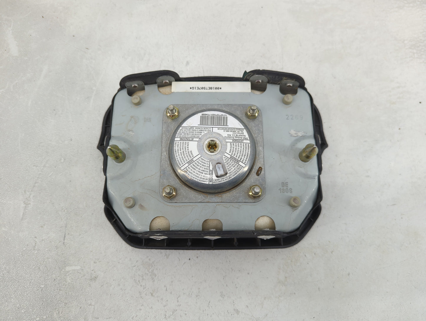 2003 Volkswagen Jetta Air Bag Driver Left Steering Wheel Mounted P/N:08638/965-0 Fits OEM Used Auto Parts - Oemusedautoparts
