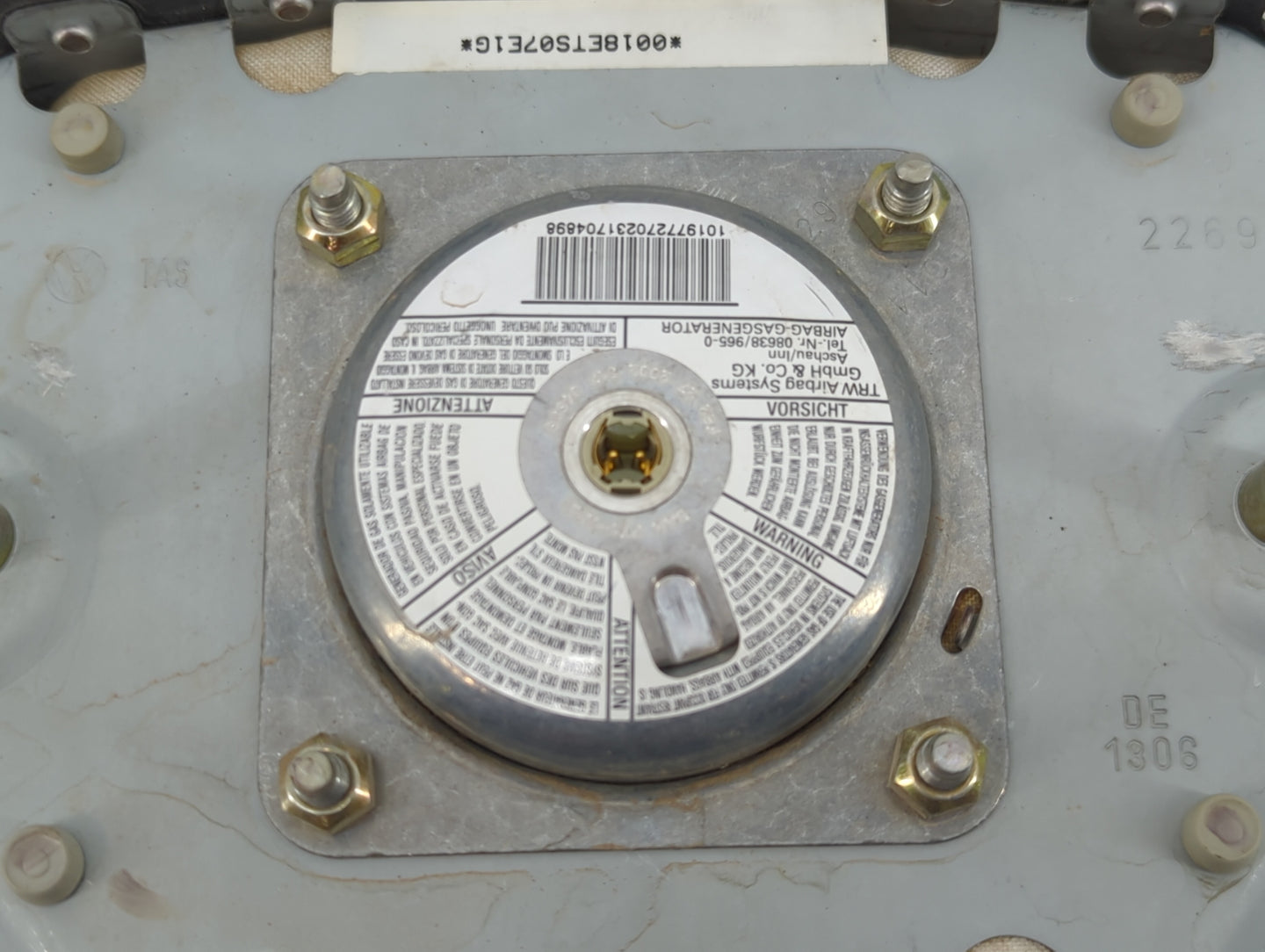 2003 Volkswagen Jetta Air Bag Driver Left Steering Wheel Mounted P/N:08638/965-0 Fits OEM Used Auto Parts - Oemusedautoparts