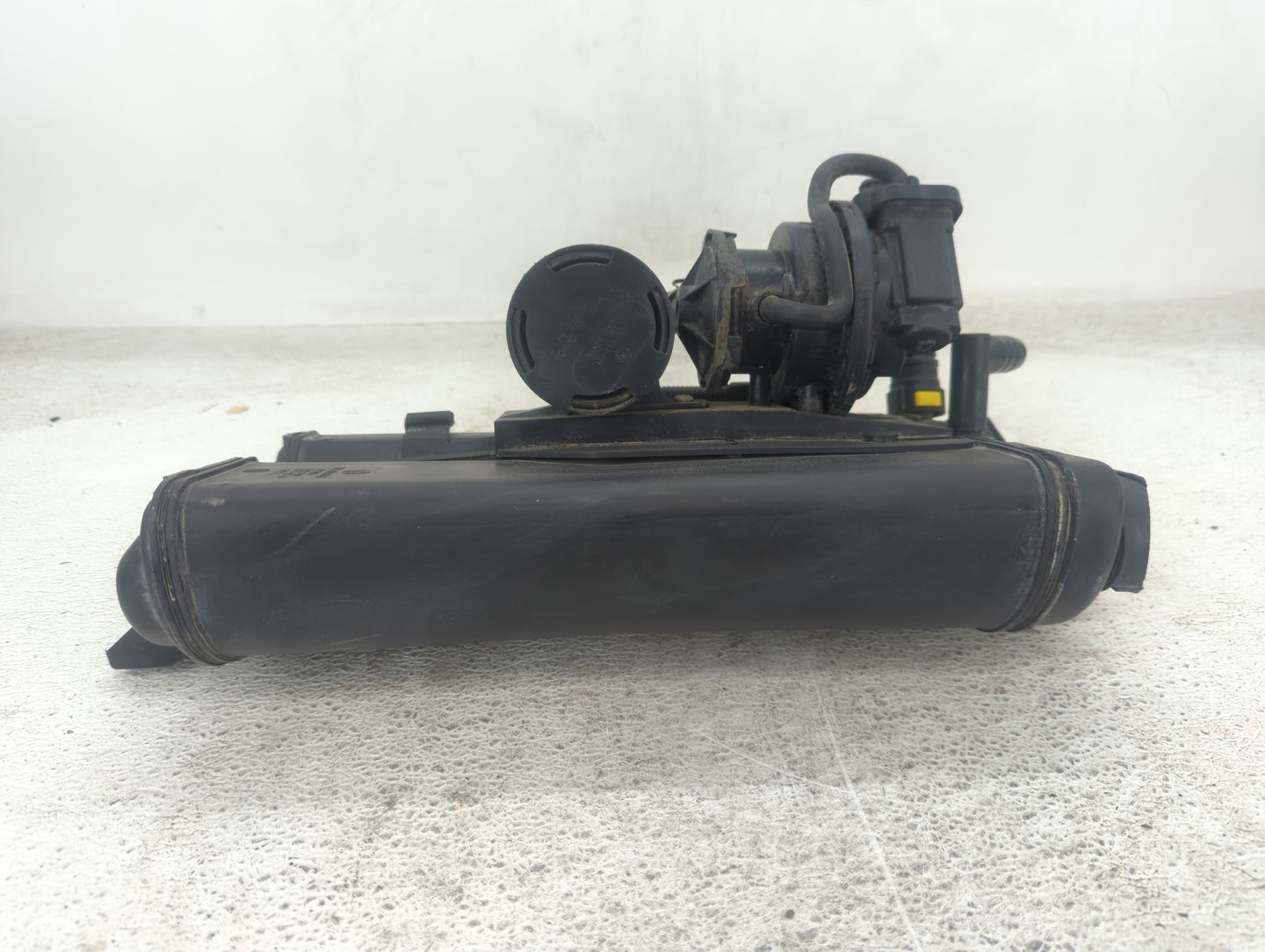 2003 Volkswagen Jetta Fuel Vapor Charcoal Canister - Oemusedautoparts1.com