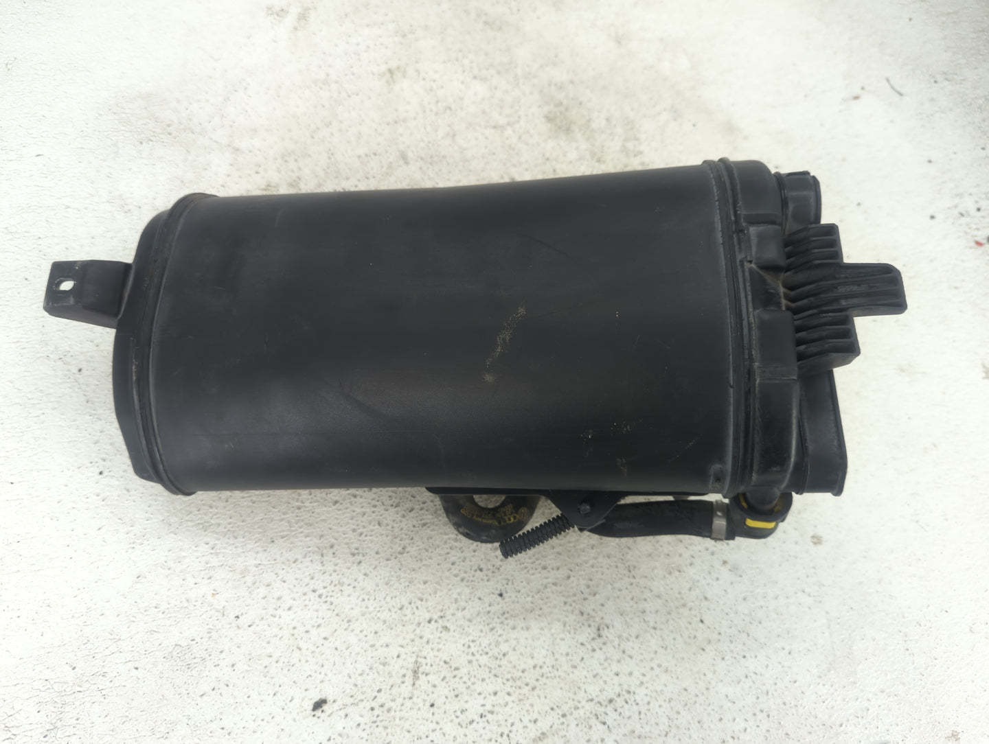 2003 Volkswagen Jetta Fuel Vapor Charcoal Canister - Oemusedautoparts1.com